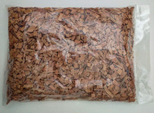 Load image into Gallery viewer, Sawdust 1.6 Litre Bag, Rewarewa chip